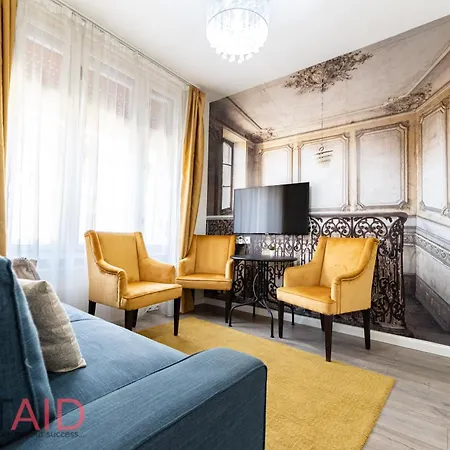 Dh30 - - Hostaid * Budapeszt
